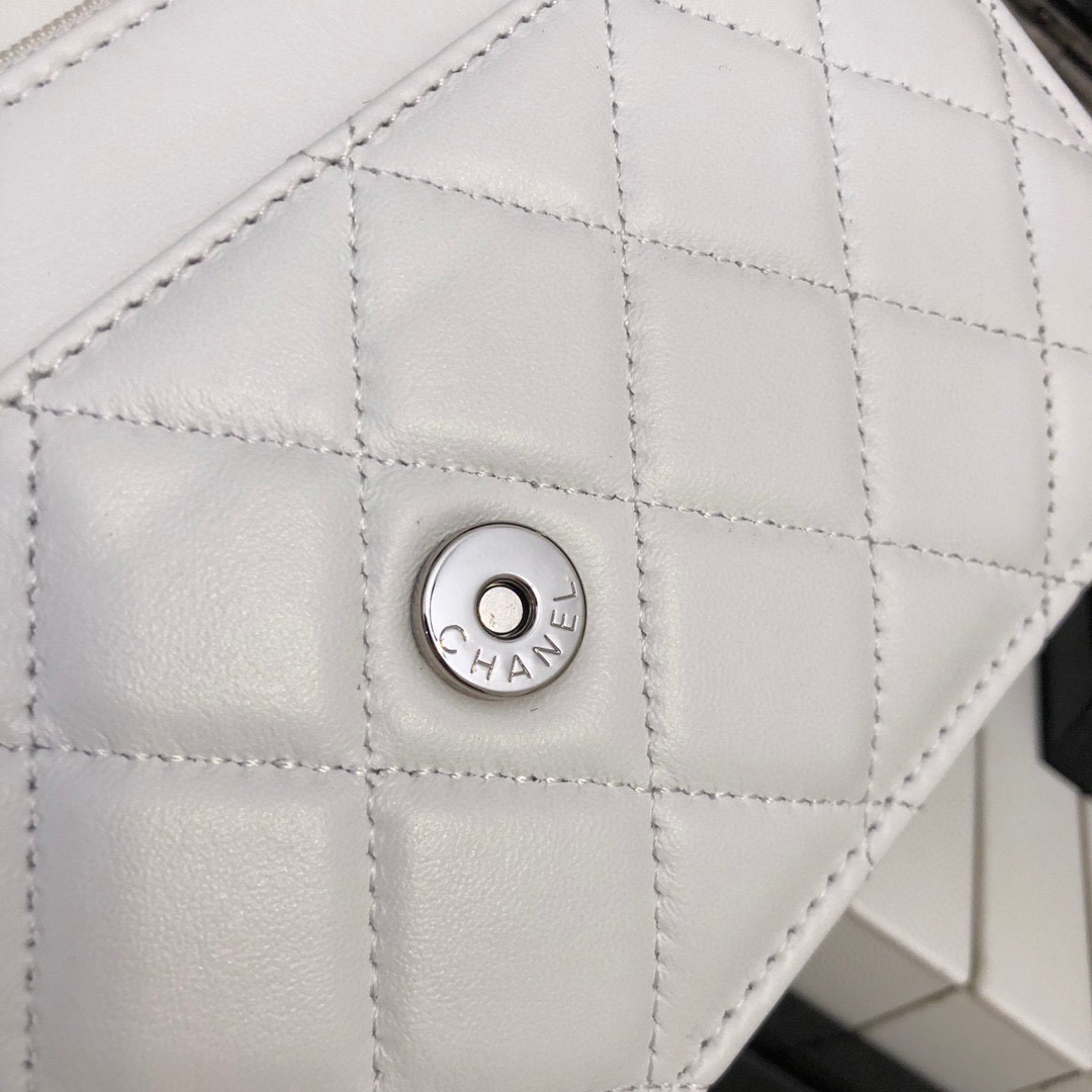 Túi Xách Chanel Woc Siêu Cấp Màu Trắng Size 19cm M33814A